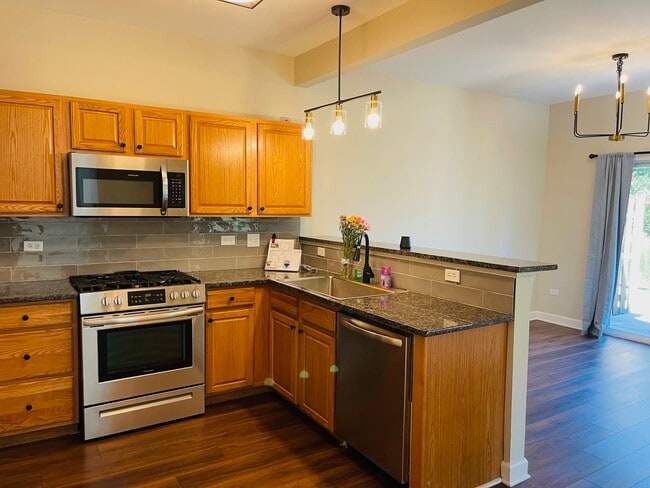 Building Photo - 1665 S Candlestick Way