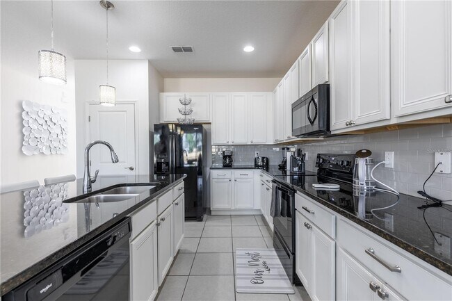 Building Photo - 2623 Calistoga Ave