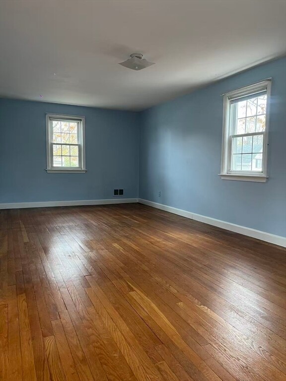 Building Photo - 28 Webb St