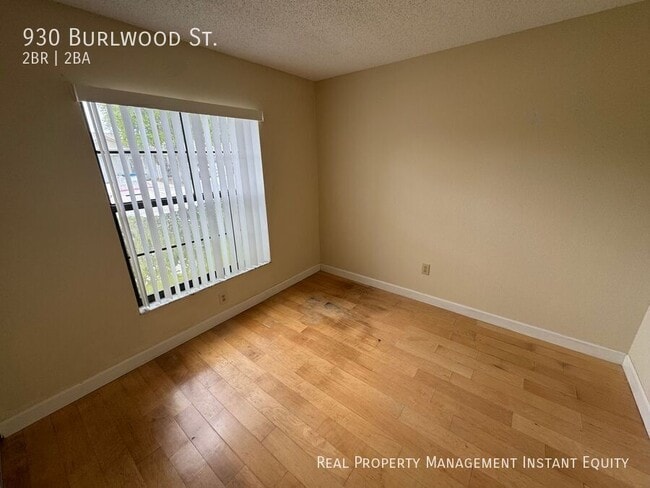 Building Photo - 930 Burlwood St