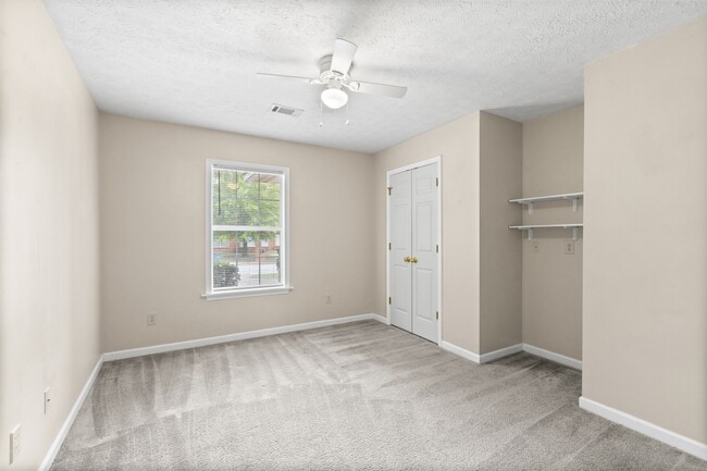 Building Photo - 717 Yeager Ln