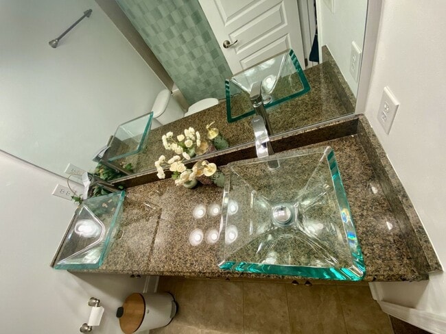 Building Photo - Broad Creek