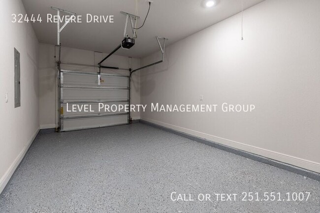 Building Photo - 32444 Revere Dr