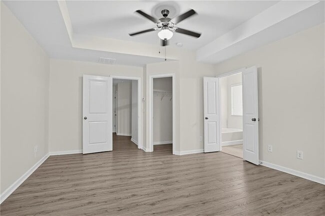 Building Photo - 4933 Longview Walk