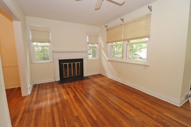 Building Photo - 2716 Heyward St