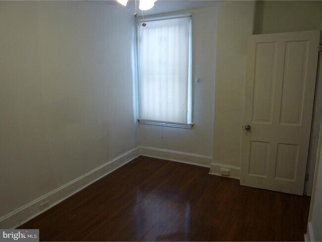 Building Photo - 428 N 31st St