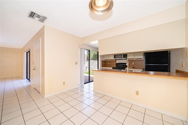 Building Photo - 5258 Coral Ct