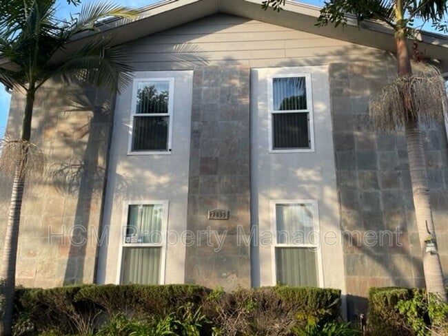 Building Photo - 2835 E 5th St