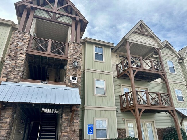 Building Photo - 1624 Muscovy Wy