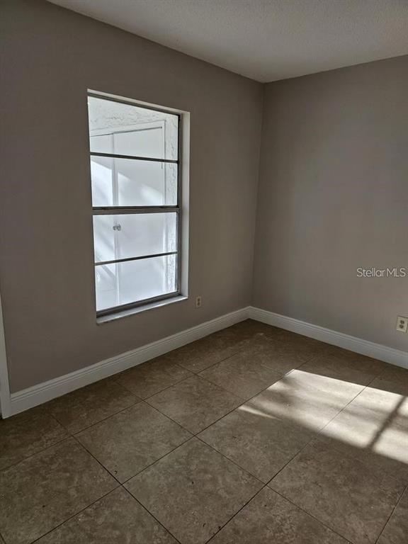 Building Photo - 801 Northlake Dr