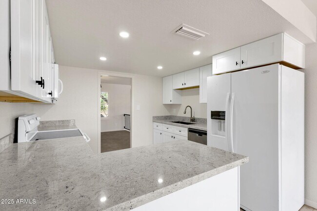 Building Photo - 12323 E Appaloosa Pl