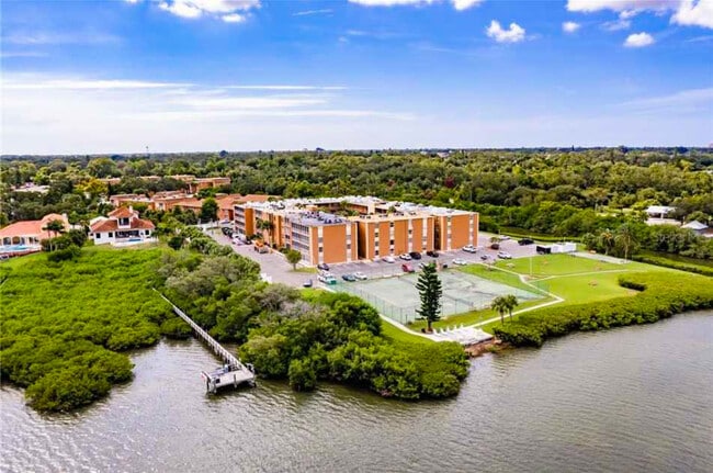 Building Photo - 12760 Indian Rocks Rd