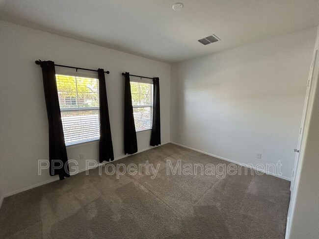 Building Photo - 21217 W Holly St