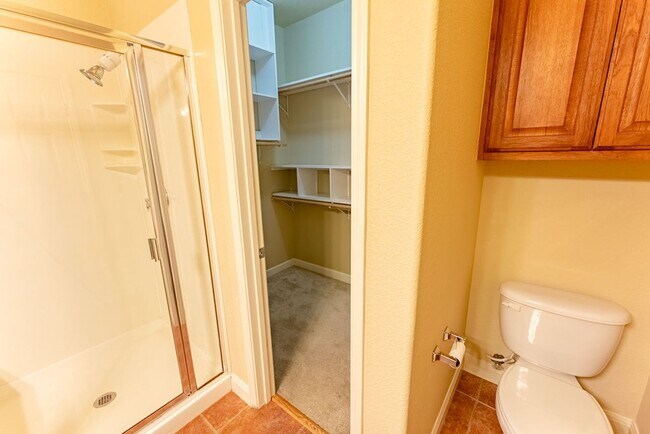 Building Photo - Gorgeous 2 Bedrooms /2.5 Bathrooms + Flex Space Home Near South Austin!!!