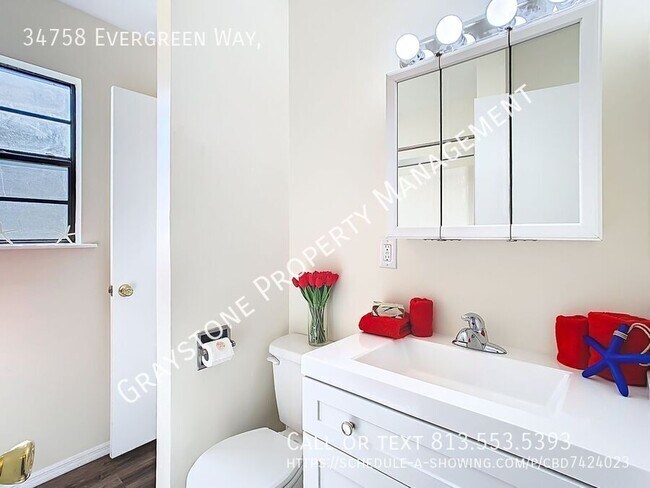 Building Photo - 34758 Evergreen Way