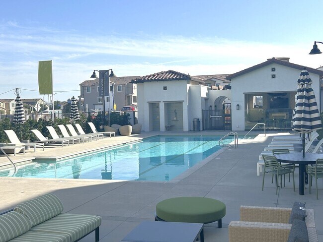 Building Photo - Milk Thistle Ln  Chino, 91708  (4 Bed, 4 Bath)