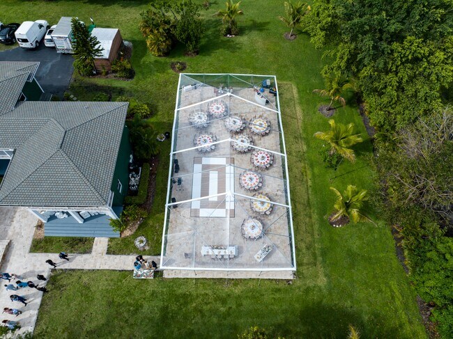 Building Photo - 2430 SW 130th Ave