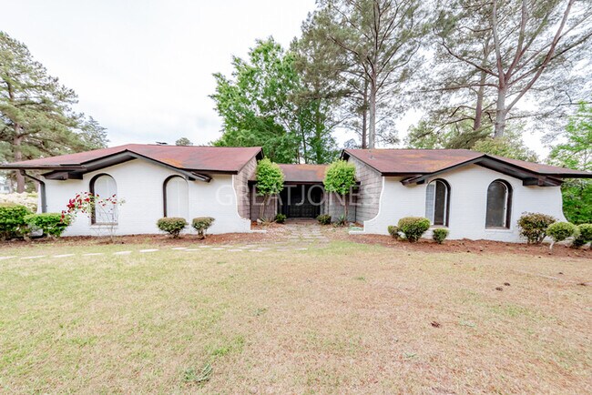 Primary Photo - Charming 3 bedroom home in Columubia!
