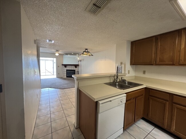 Building Photo - 3356 Fox Hunt Dr