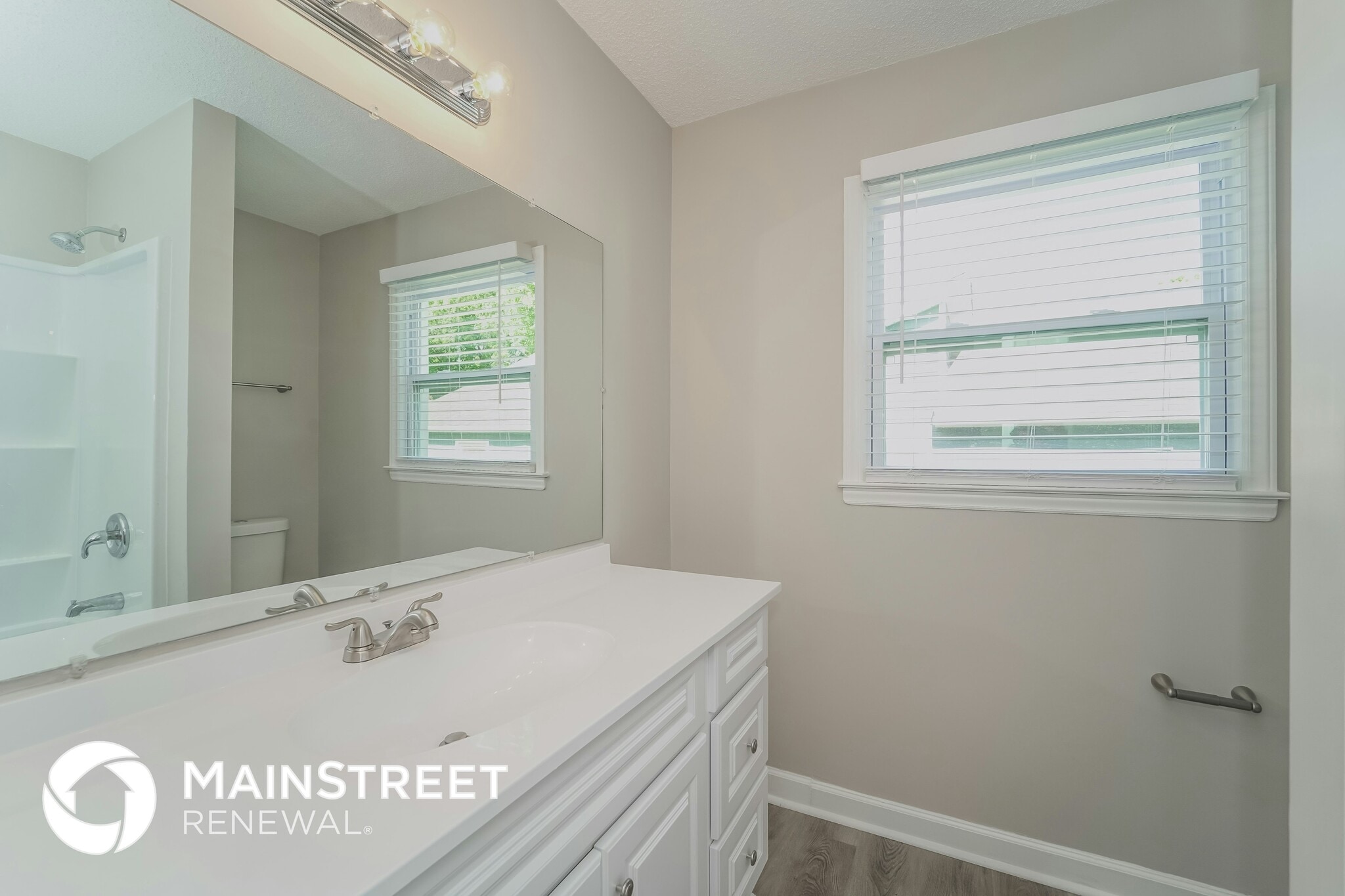 Building Photo - 8601 Sunflower Rd