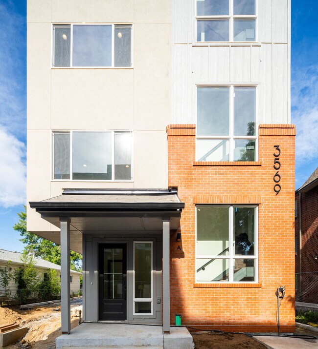 Primary Photo - 3569 S Pennsylvania St