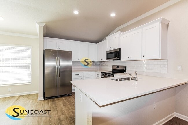 Building Photo - 6040 W Oak Park Blvd