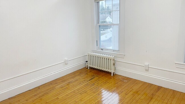 Building Photo - 73-75 Wallingford Ave