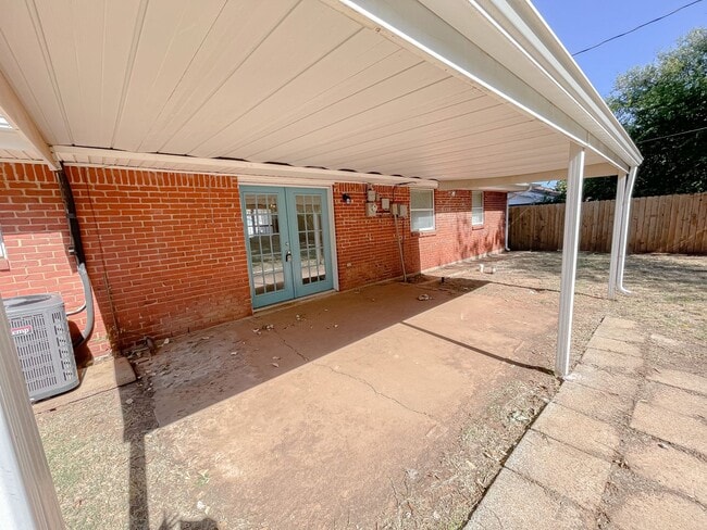 Building Photo - 3108 Longridge Rd