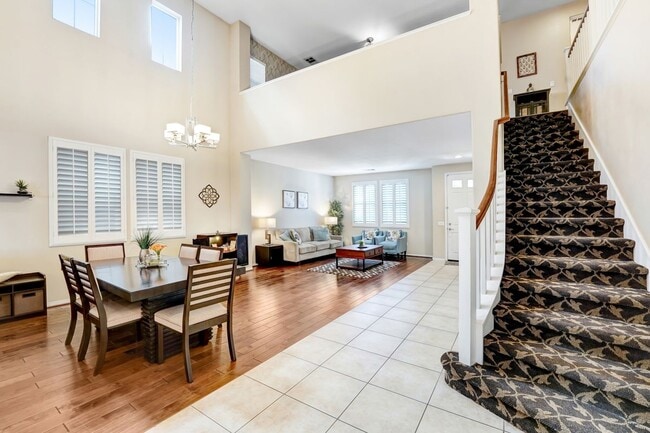 Building Photo - 26525 Craftsmen Ct