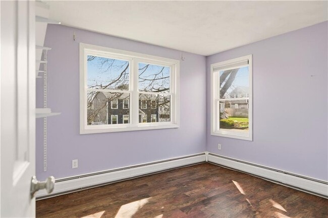 Building Photo - 102 Easton Ave