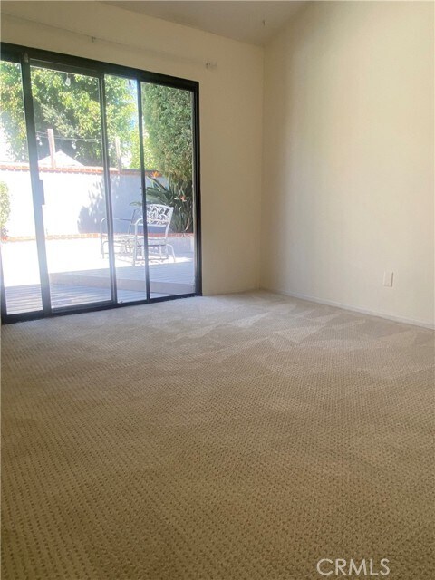 Building Photo - 1204 Elm Ave
