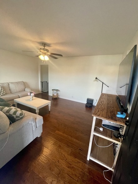 Building Photo - 3806 Marla Cir