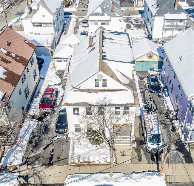 Building Photo - 35 Bowdoin St