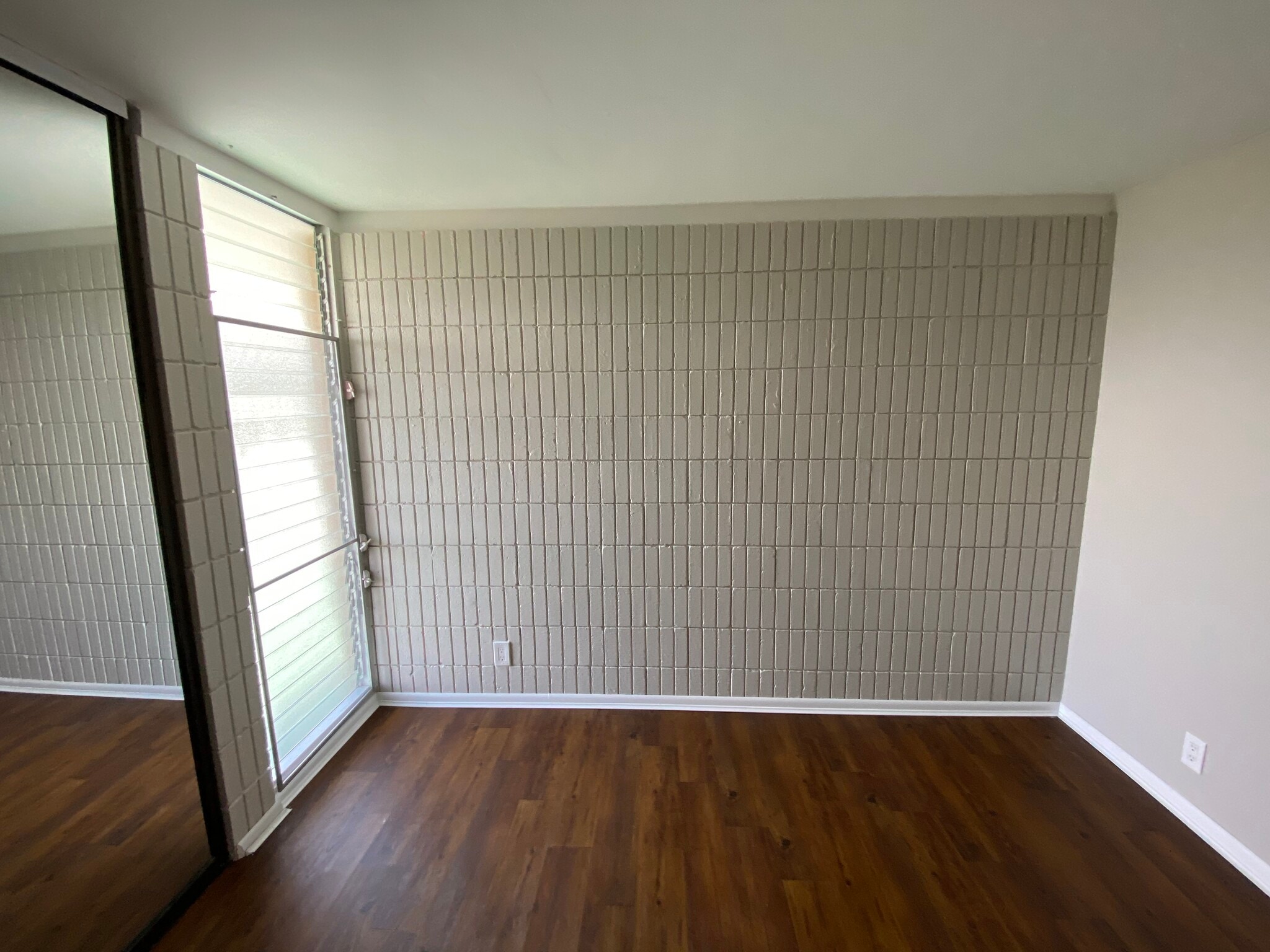 Building Photo - 1720 Huna St