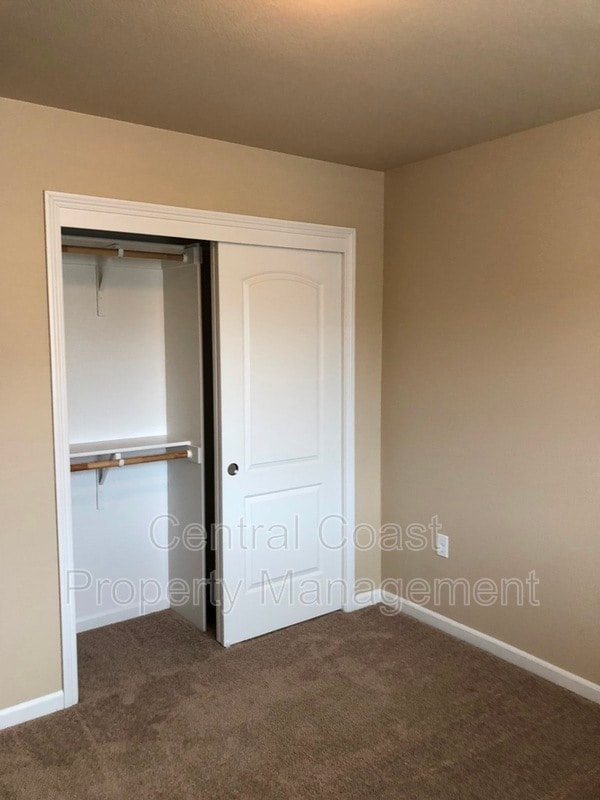 Building Photo - 16330 E Garrison Dr