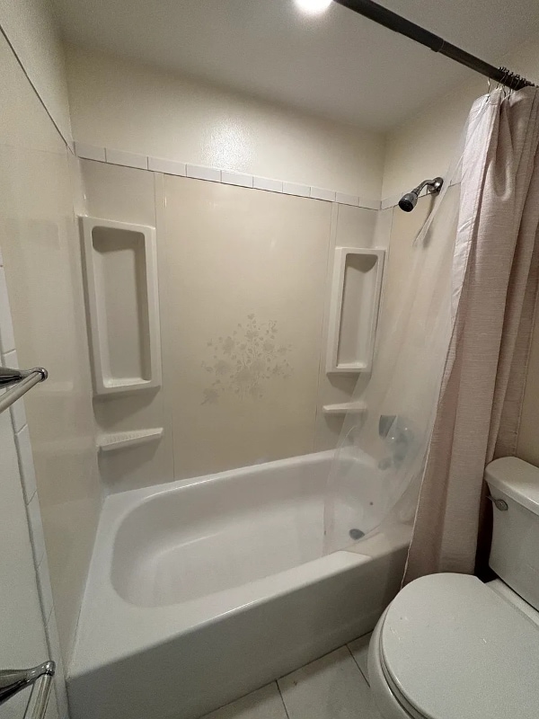 Building Photo - 114 E Meadow Ave