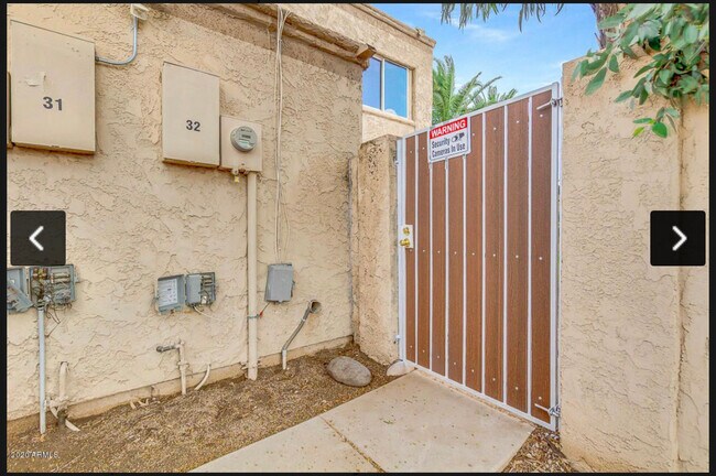 Building Photo - 4222 S 46th Pl