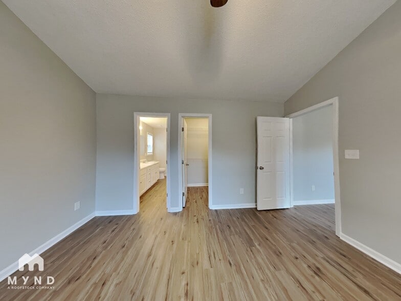 Building Photo - 177 Percheron Dr