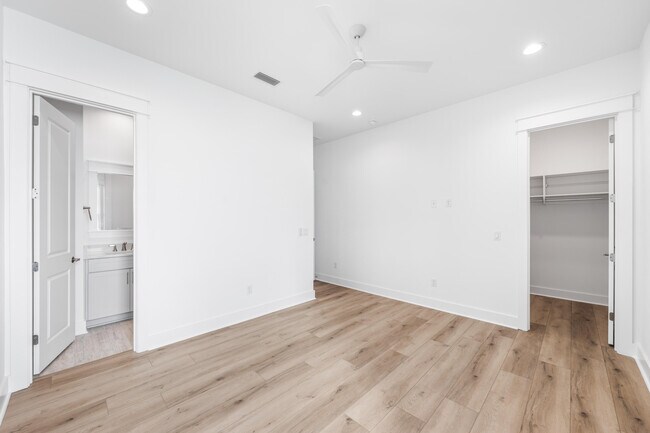 Building Photo - 101 Pollard Cv E