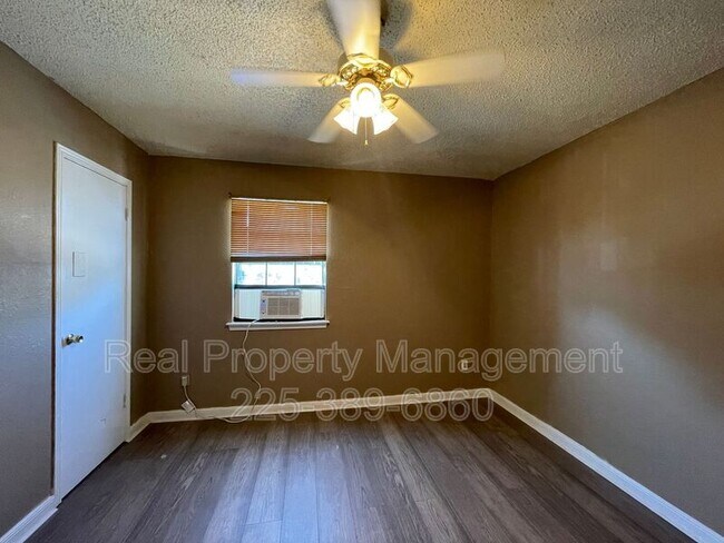 Building Photo - 750 Hospital Rd