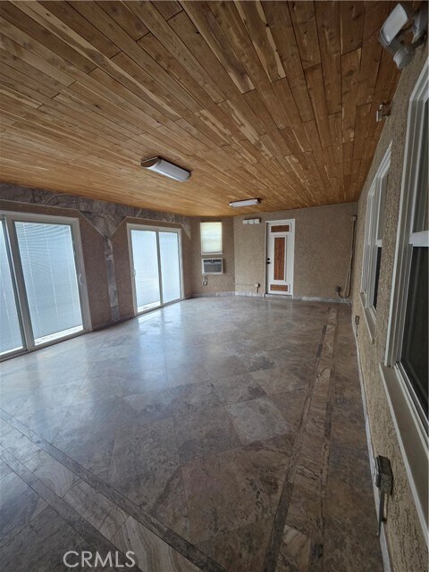 Building Photo - 938 Ford St