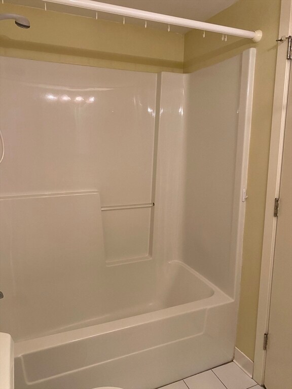 Building Photo - 330 Sunderland Rd