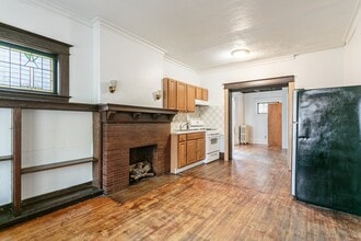 Building Photo - 336 S Goodman St