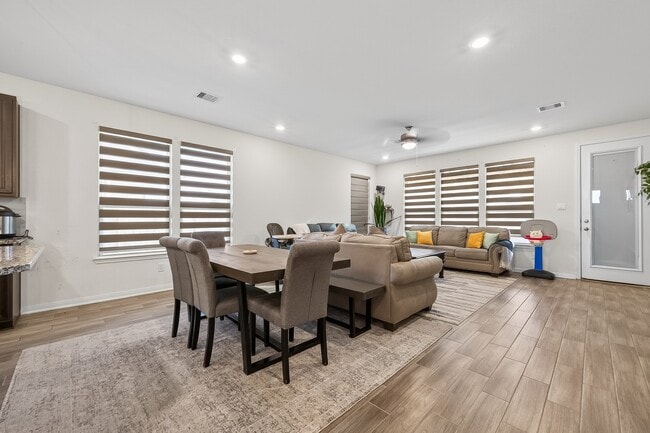 Building Photo - 5724 Texas Sage Dr