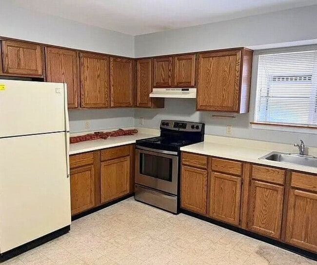 Building Photo - 2 Bedroom & Loft 2.5 bath End-Unit Orchard Valley Townhome in Kennett Square