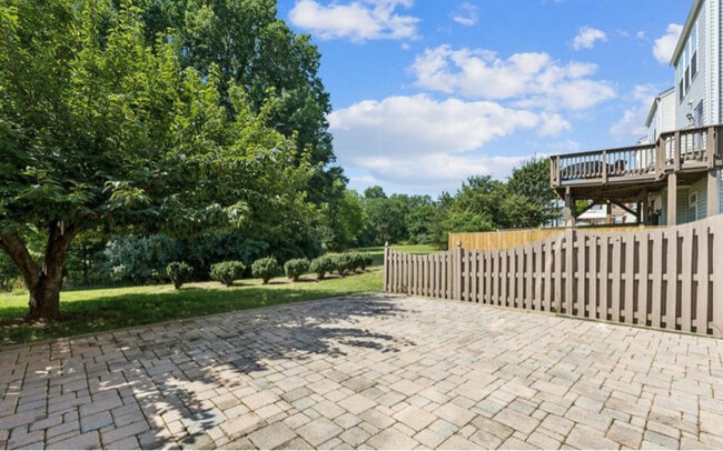 Building Photo - 44203 Litchfield Terrace