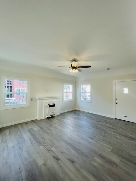 Building Photo - 1208 S St Andrews Pl