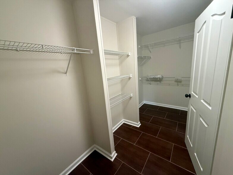 Building Photo - 25 Winterberry Ln
