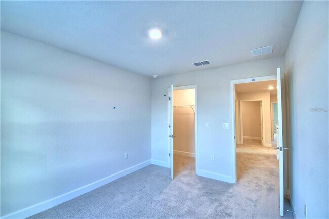 Building Photo - 906 Sofia Ln