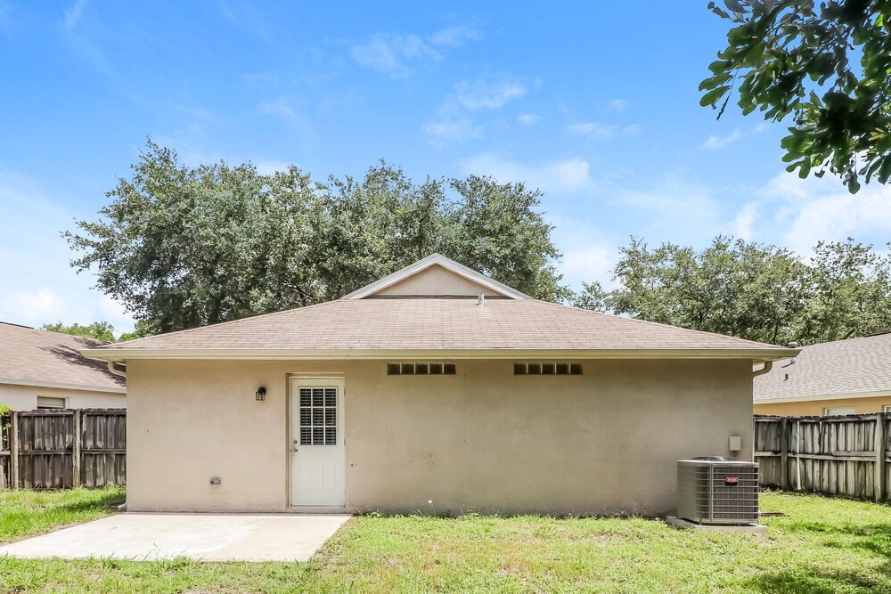 Building Photo - 14909 Stag Creek Cir